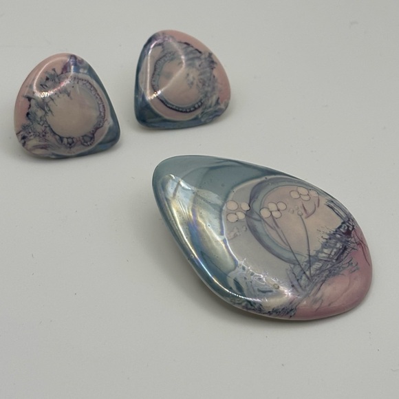 Artistic Pink and Blue Ceramic Brooch and Earrings Set - Picture 3 of 10